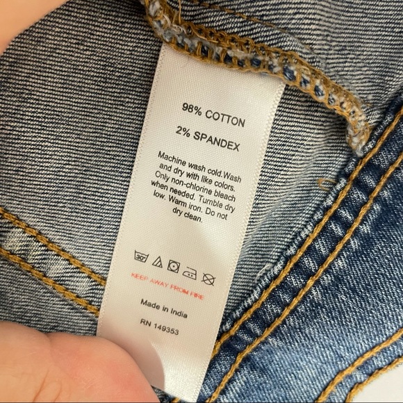 BLU & BLUE Distressed Denim Jacket with Buttons - Size 5 Little Kids - Picture 8 of 9